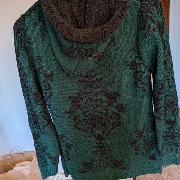 Her Universe Disney The Haunted Mansion Wallpaper Sherpa Open Cardigan - Picture 4 of 5